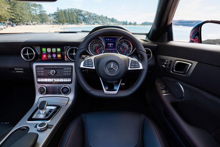 Торпедо Mercedes-AMG SLC43 2016 года  (AU) (фото 14 из 15)